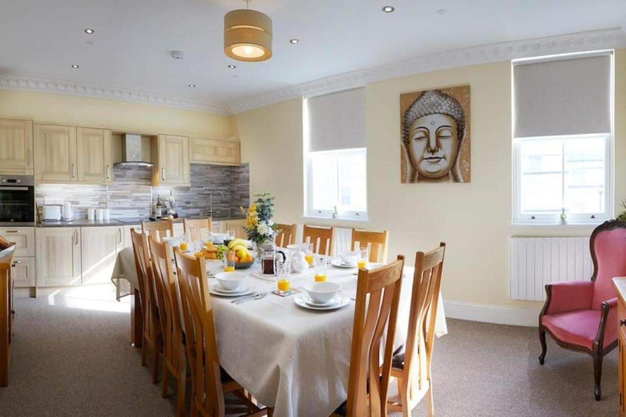Denelea - Stunning Sea Views! Scarborough Exterior photo